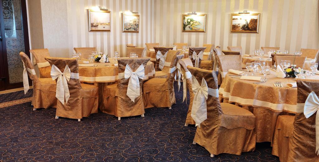 Hotel Dacia Sud Mamaja Zewnętrze zdjęcie
